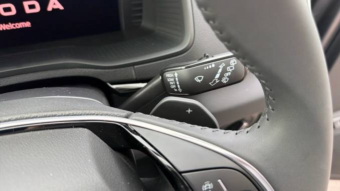 Skoda Karoq 1.5 TSI SE L Edition 5dr DSG Petrol Estate - Image 43